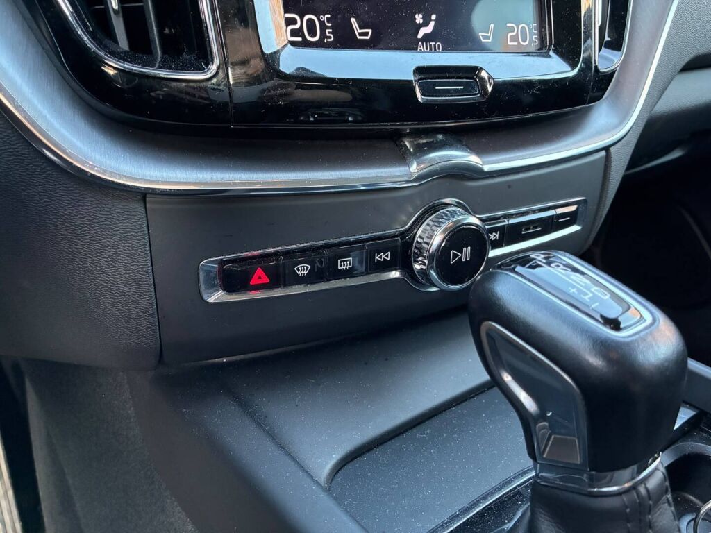 Volvo XC60 2019 Harmaa