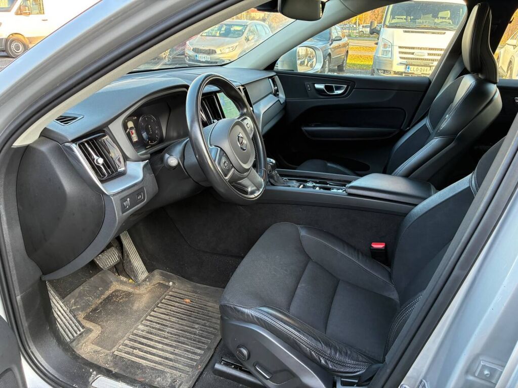 Volvo XC60 2019 Harmaa