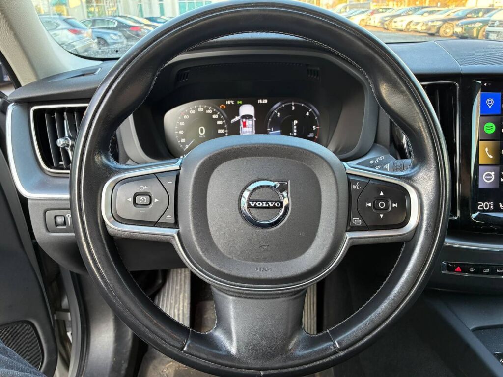 Volvo XC60 2019 Harmaa