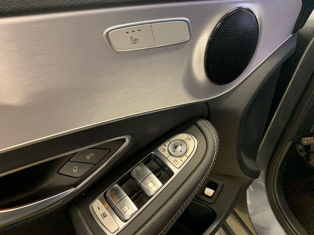 Mercedes-Benz C 2019 Harmaa