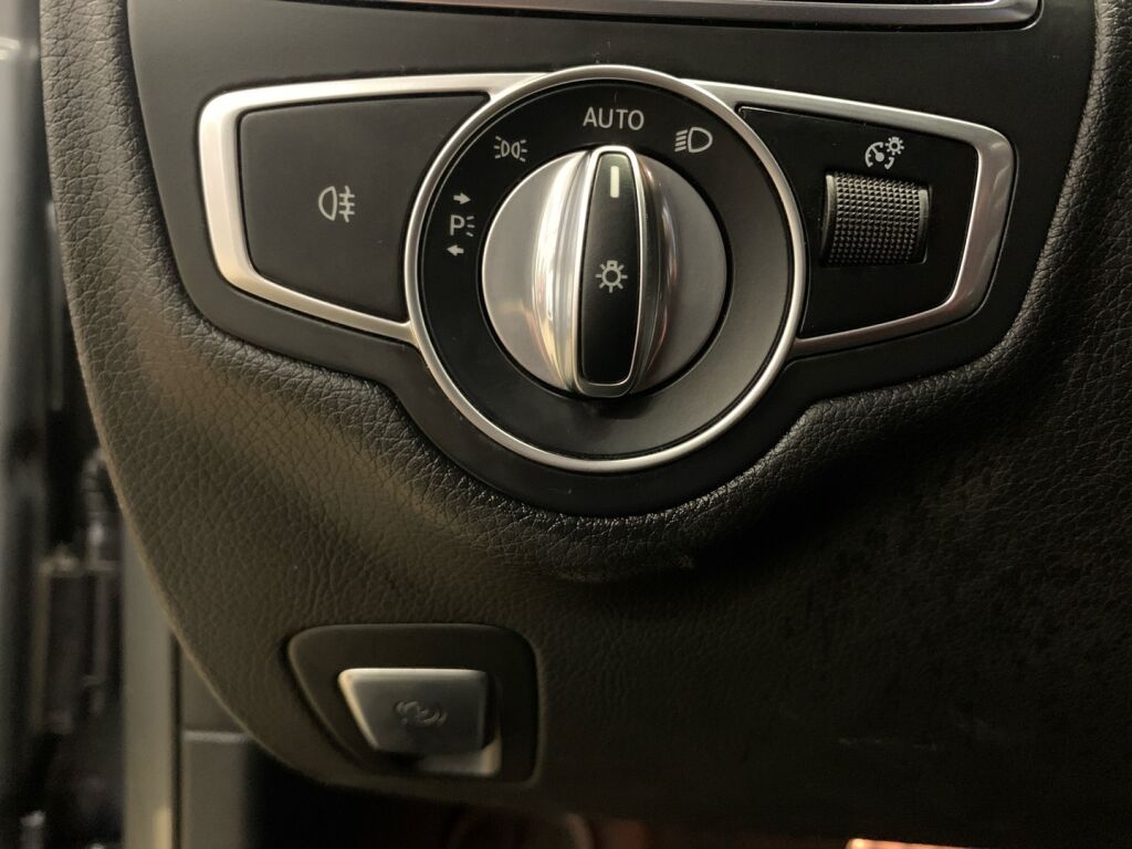 Mercedes-Benz C 2019 Harmaa
