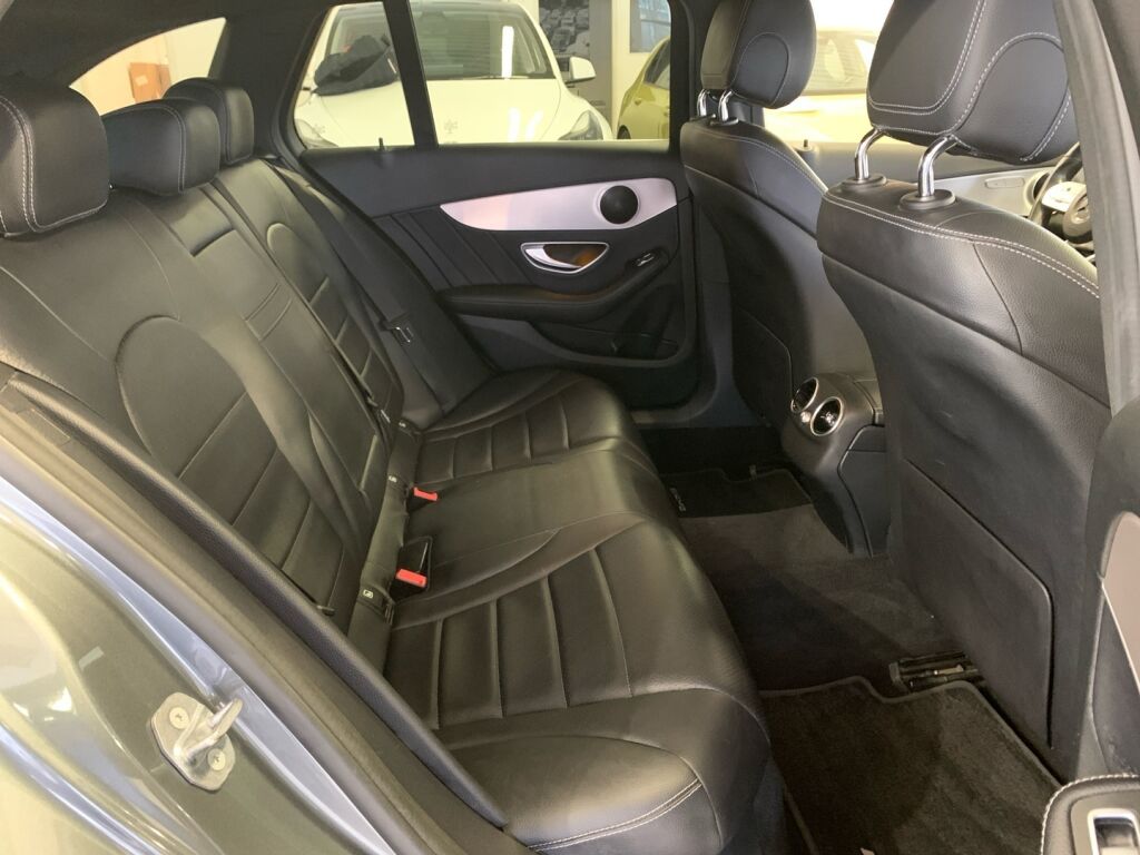 Mercedes-Benz C 2019 Harmaa