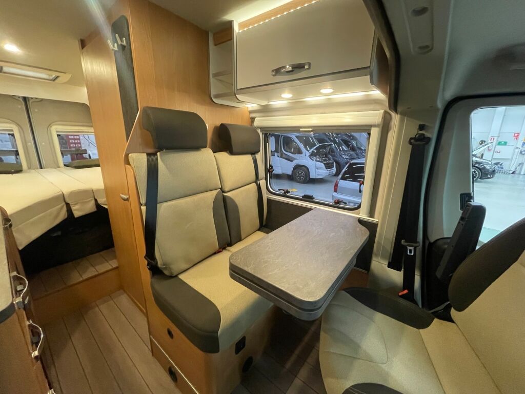 Weinsberg Carabus 600 ME 2020 Valkoinen