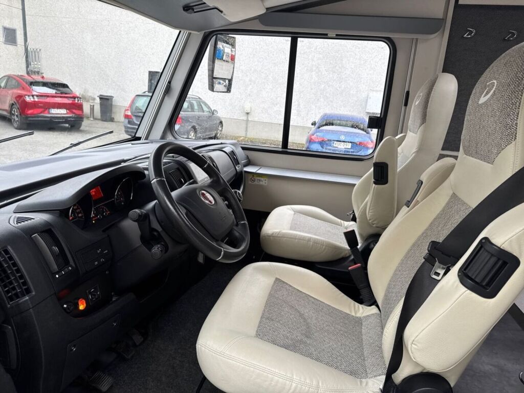 Dethleffs Pulse I 7051 DBM 2020 Valkoinen
