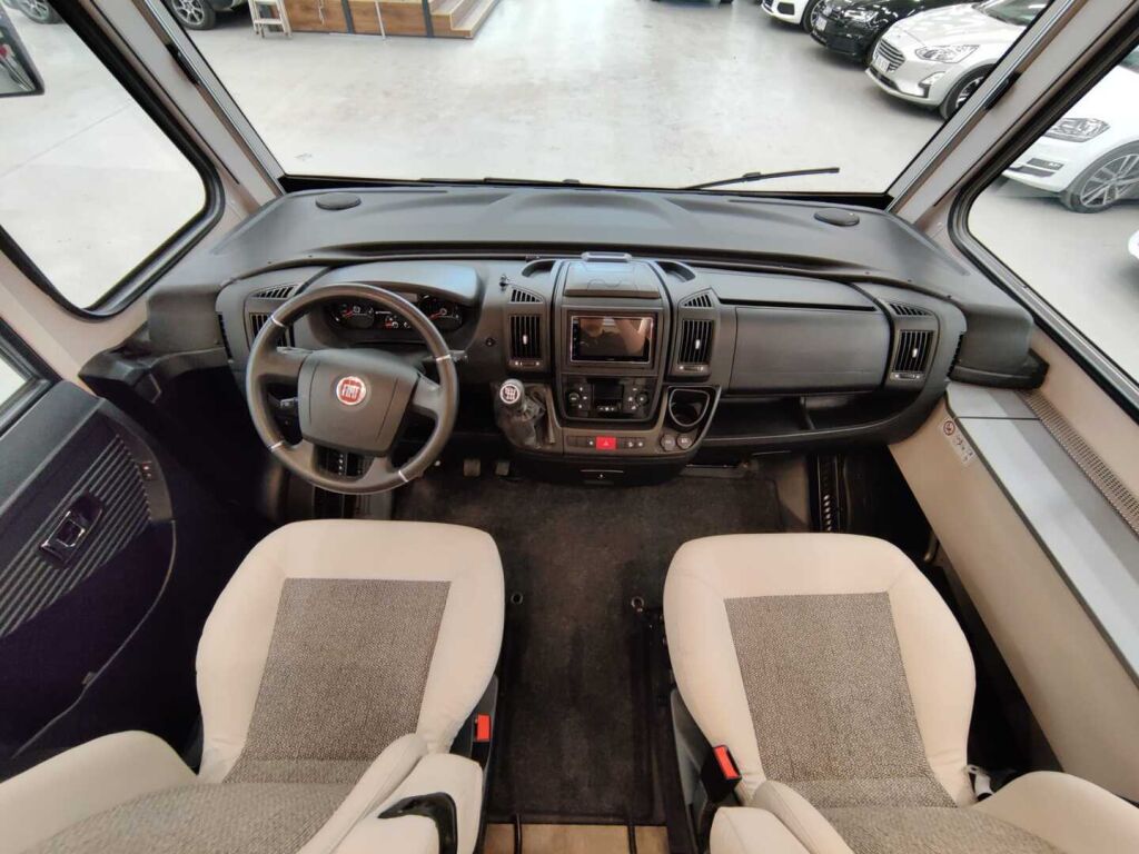 Dethleffs Pulse I 7051 DBM 2020 Valkoinen