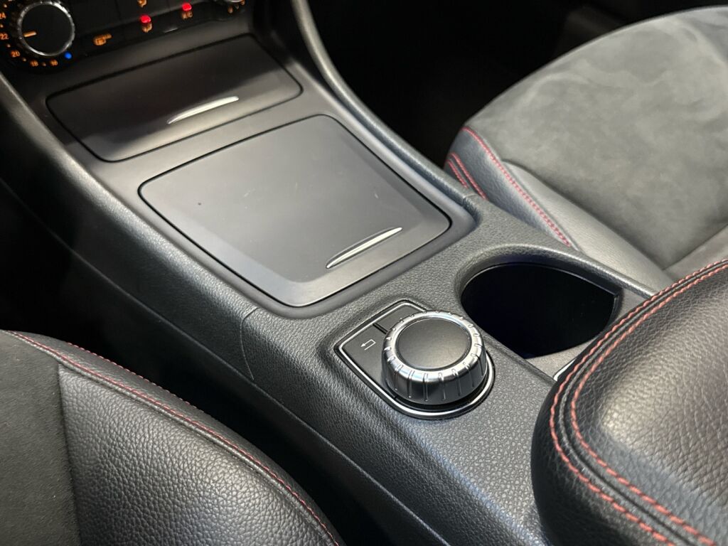 Mercedes-Benz CLA 2015 