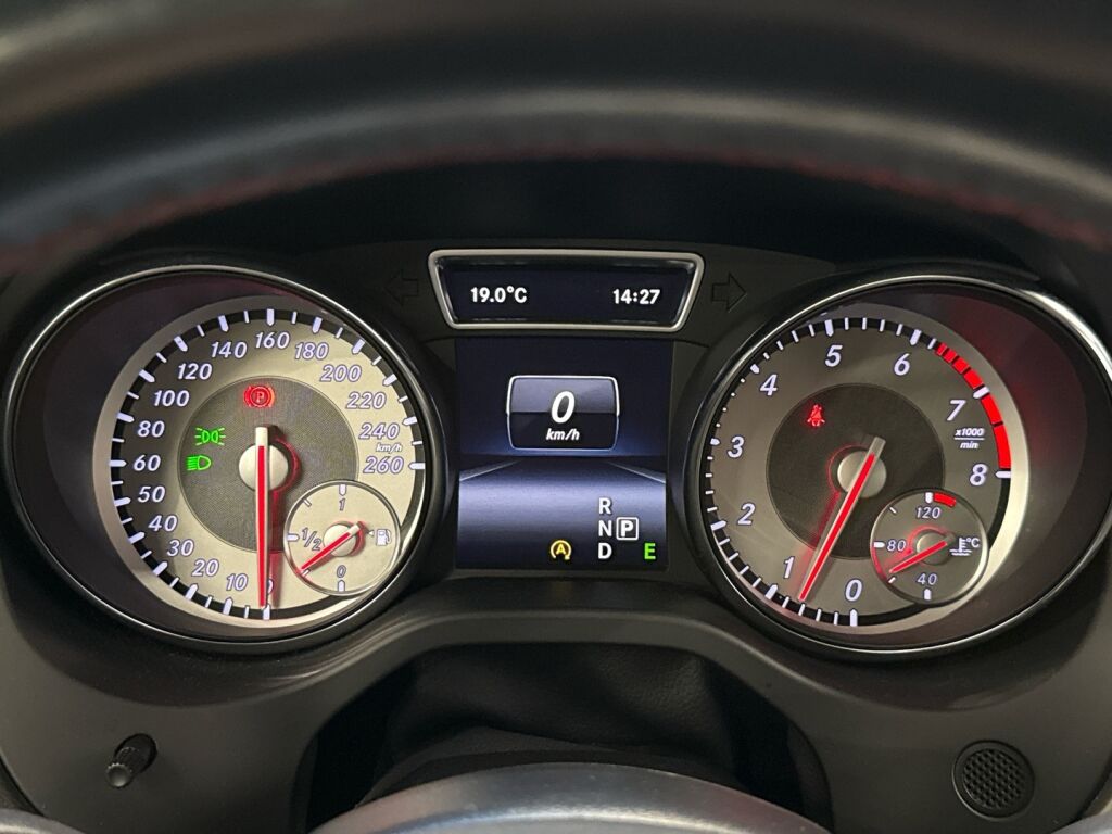 Mercedes-Benz CLA 2015 