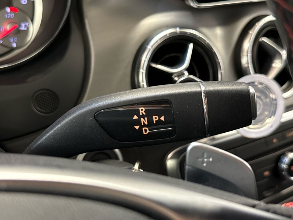 Mercedes-Benz CLA 2015 