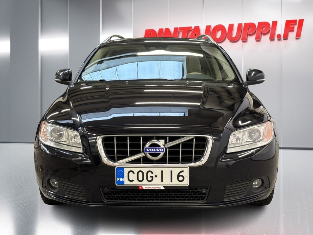 Volvo V70 2011 Musta
