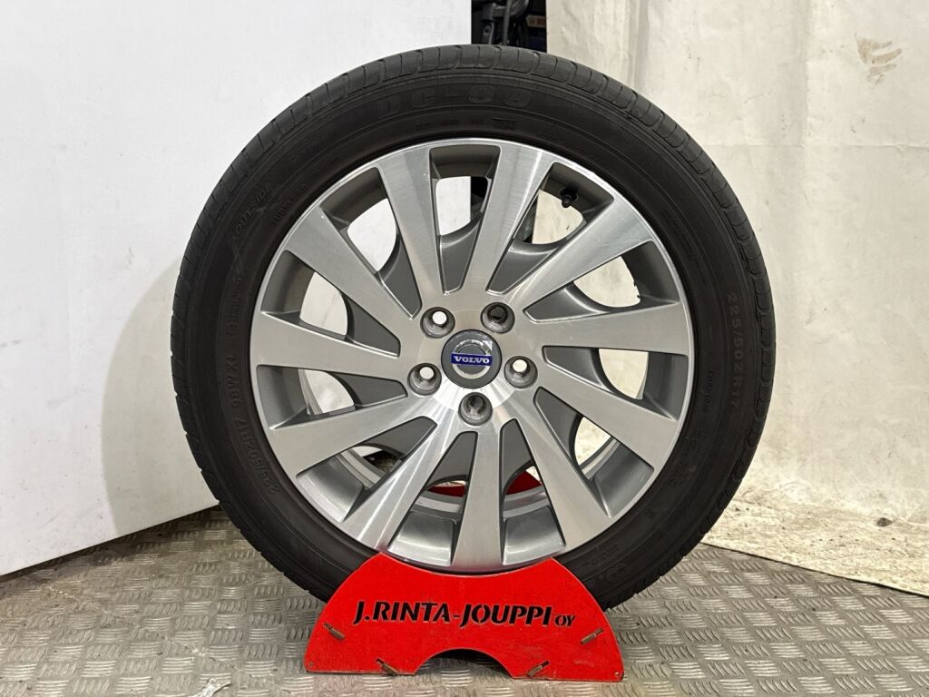 Volvo V70 2011 Musta