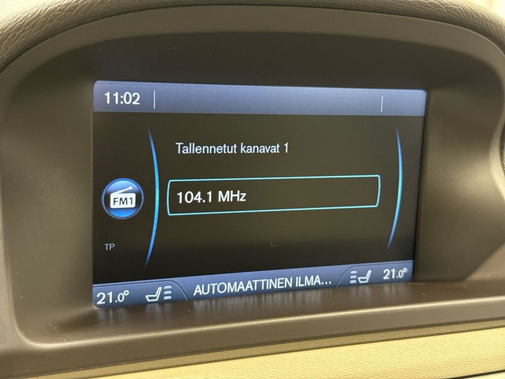 Volvo V70 2011 Musta