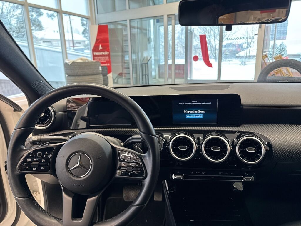 Mercedes-Benz A 2020 Valkoinen