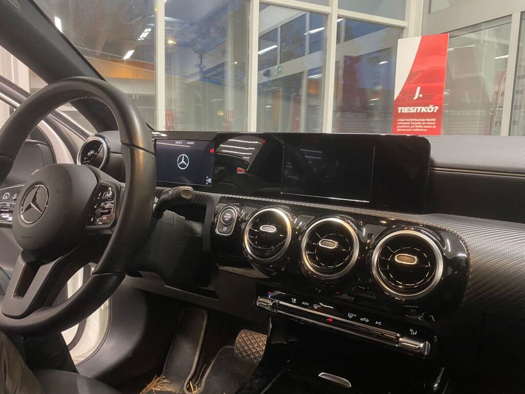 Mercedes-Benz A 2020 Valkoinen