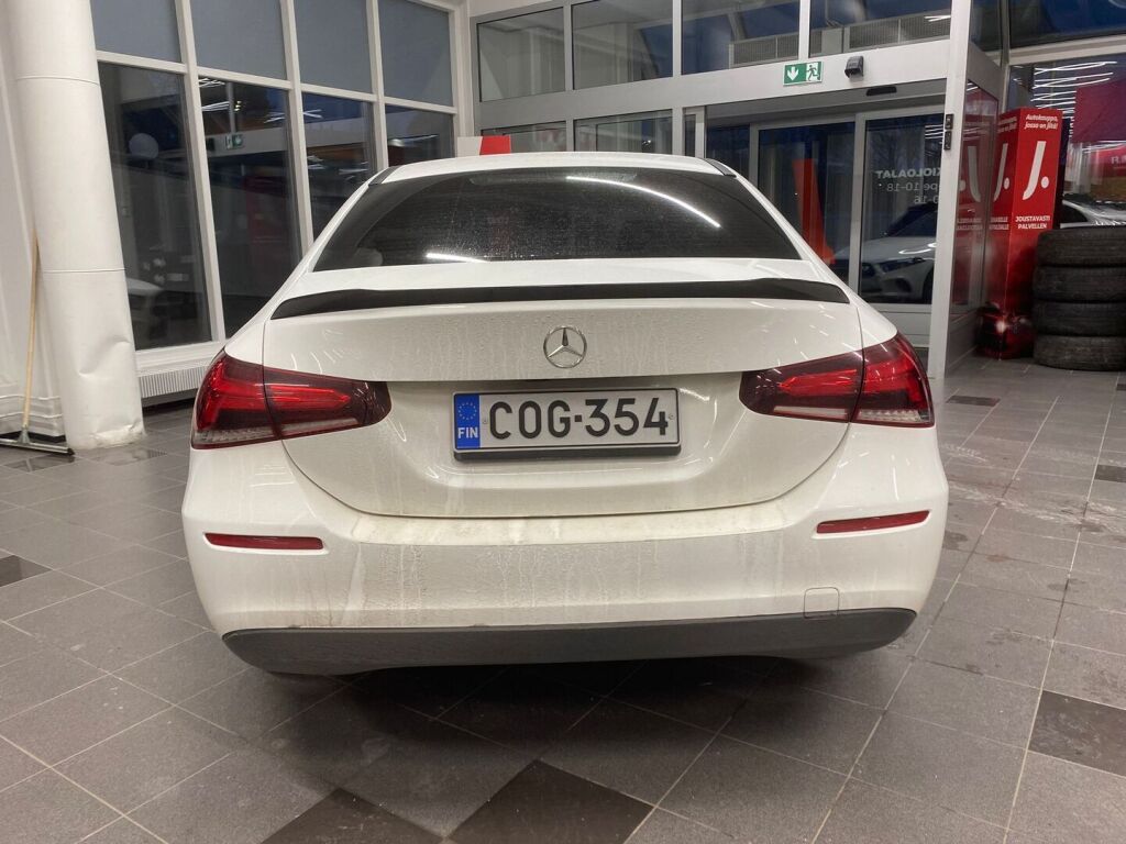 Mercedes-Benz A 2020 Valkoinen