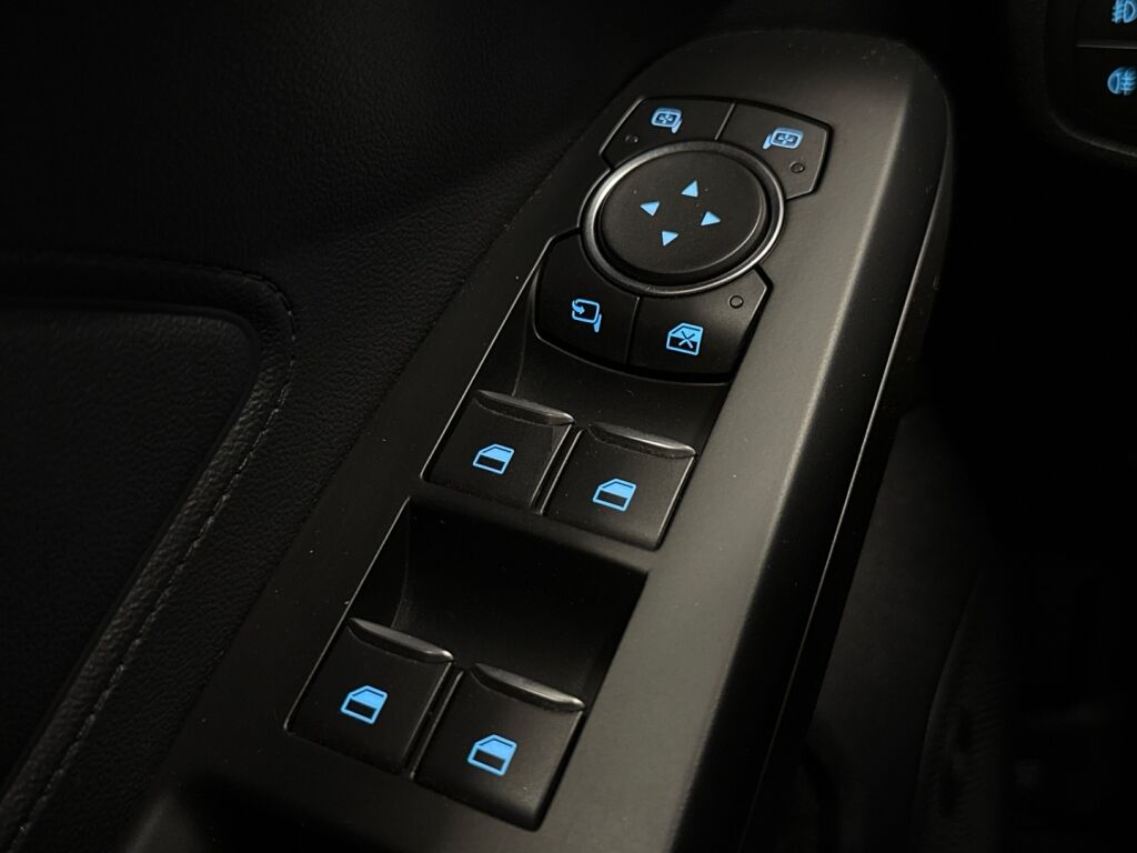 Ford Focus 2020 Punainen