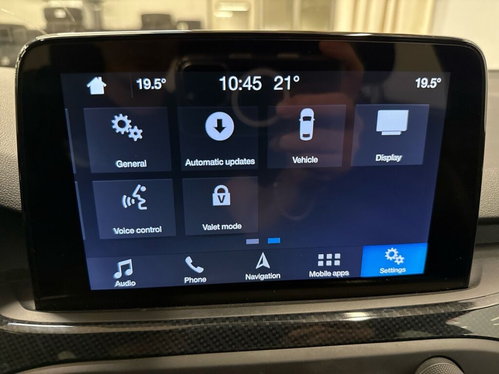 Ford Focus 2020 Punainen