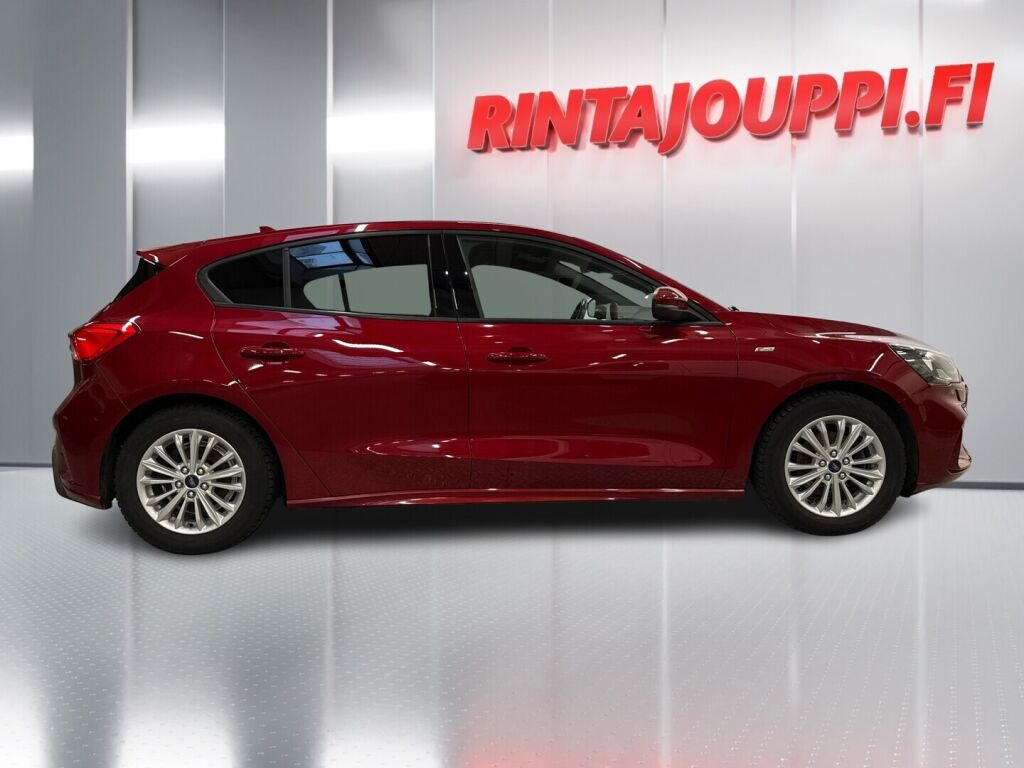 Ford Focus 2020 Punainen