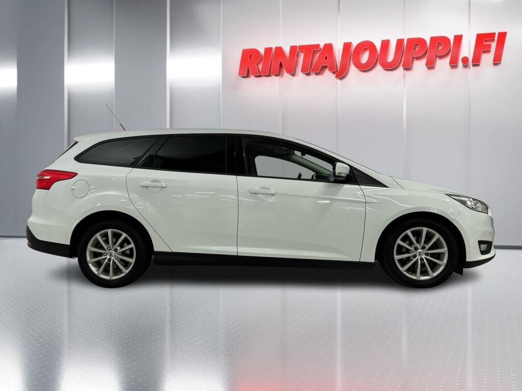 Ford Focus 2015 Valkoinen