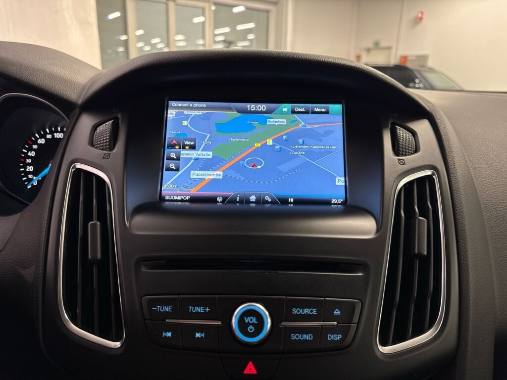 Ford Focus 2015 Valkoinen