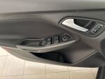 Ford Focus 2015 Valkoinen