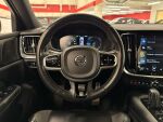 Volvo V60 2020 Musta