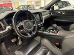 Volvo V60 2020 Musta