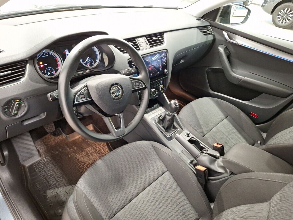 Skoda Octavia 2020 Harmaa
