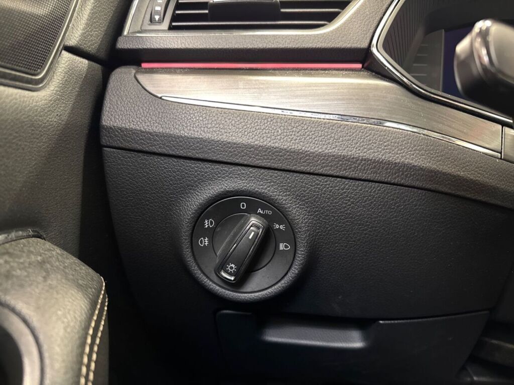 Skoda Superb 2020 Valkoinen