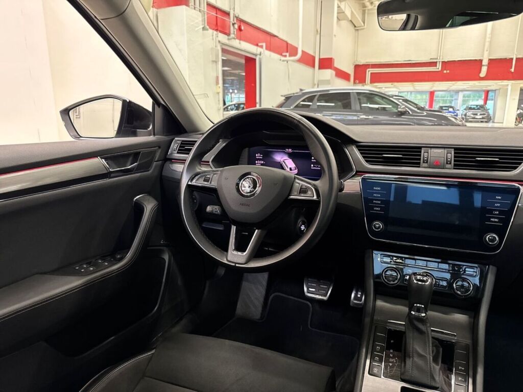 Skoda Superb 2020 Valkoinen