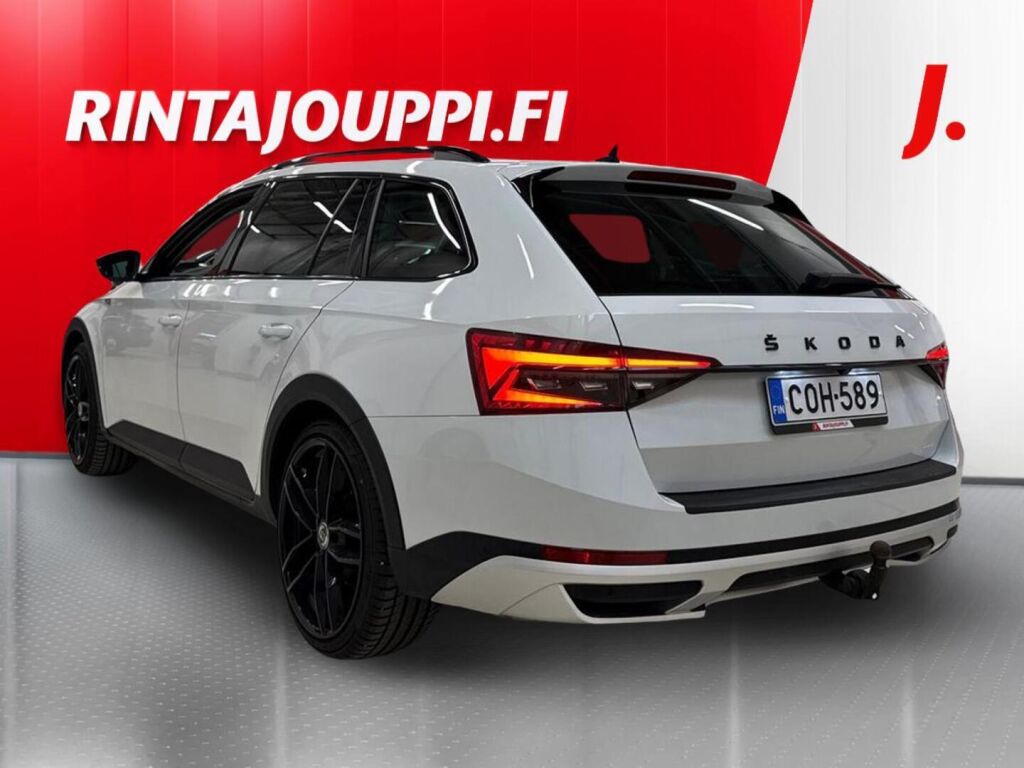 Skoda Superb 2020, photo 3/37