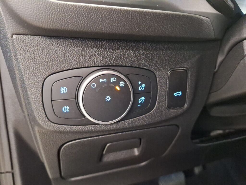 Ford Focus 2019 Sininen