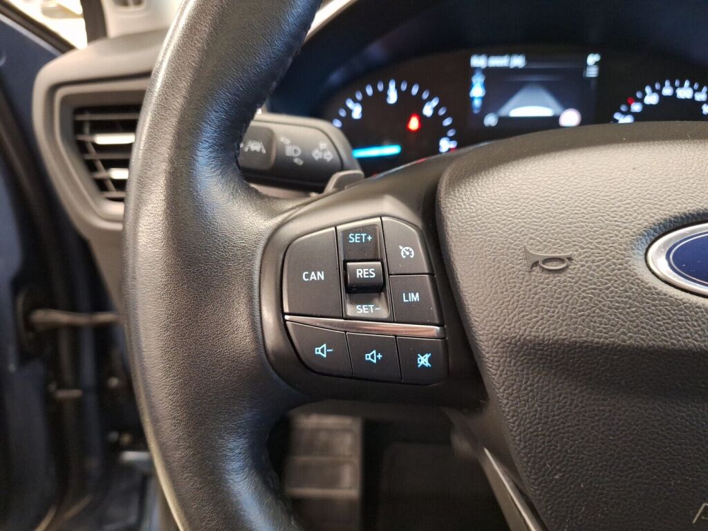 Ford Focus 2019 Sininen