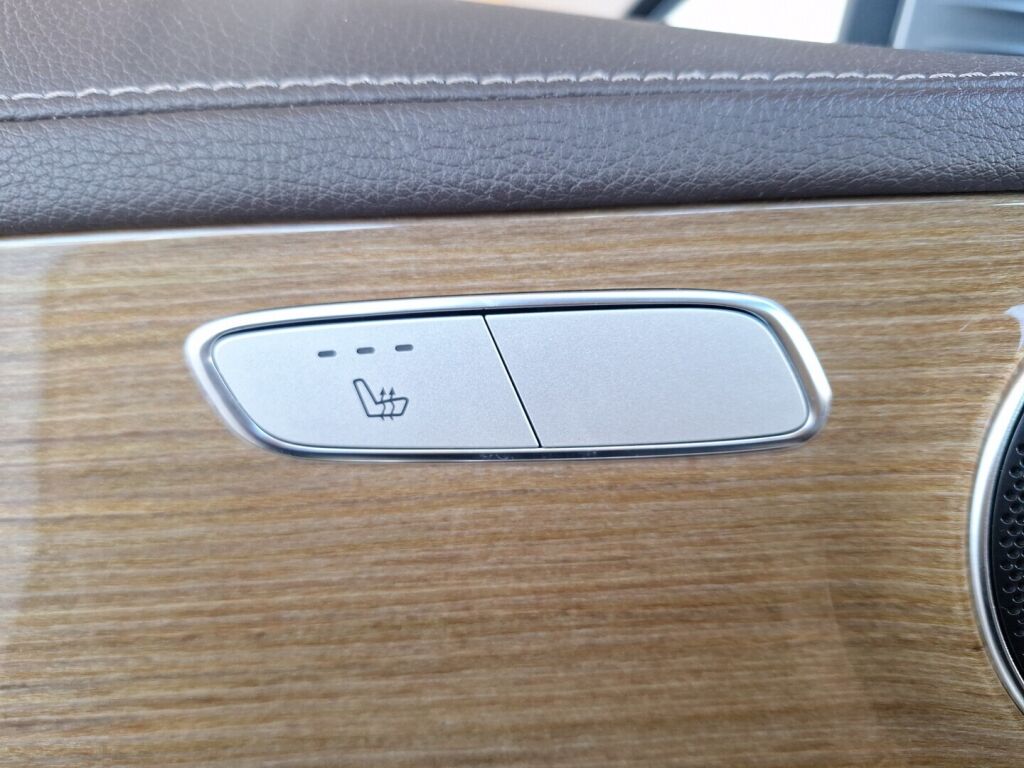 Mercedes-Benz C 2015 Harmaa