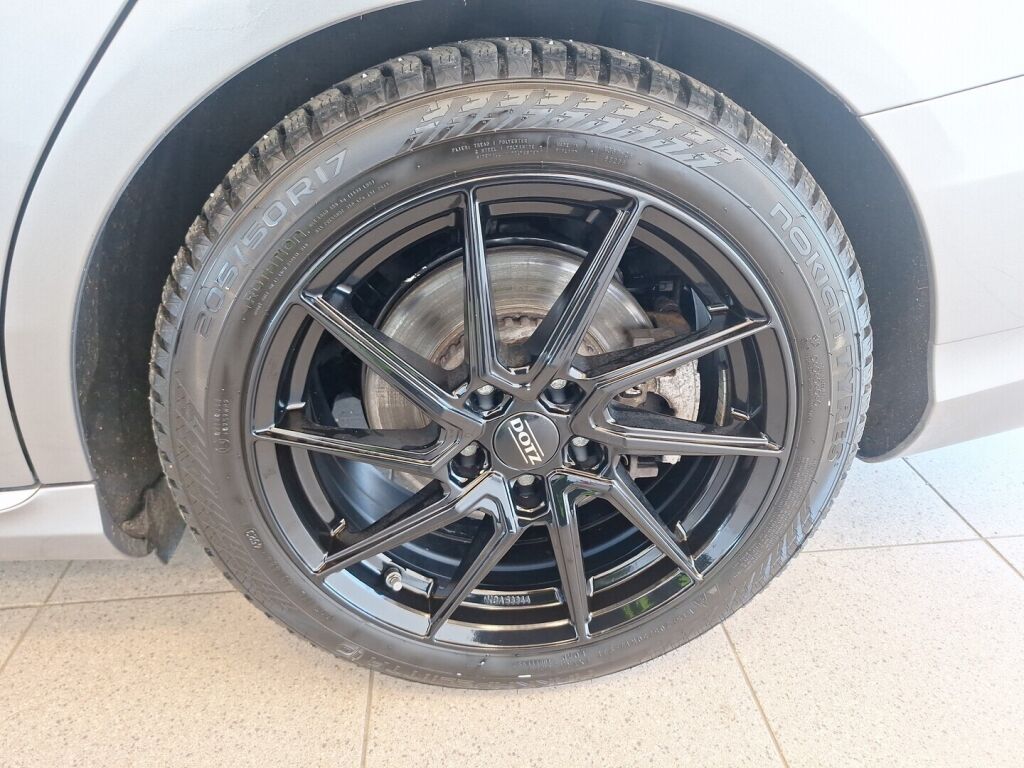 Mercedes-Benz C 2015 Harmaa