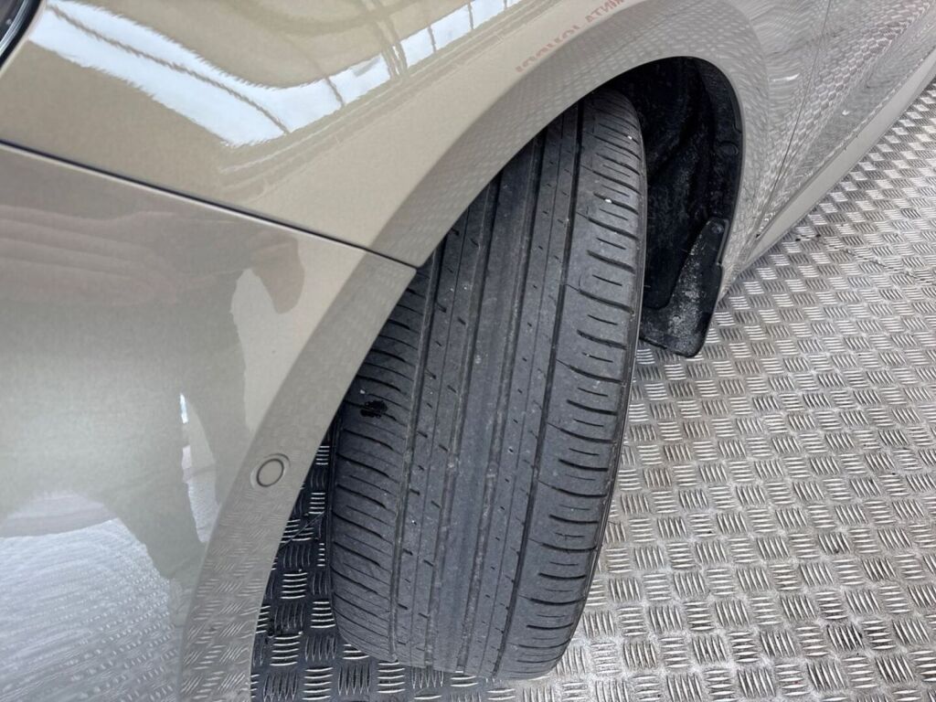 Toyota Corolla 2020 Ruskea (beige)