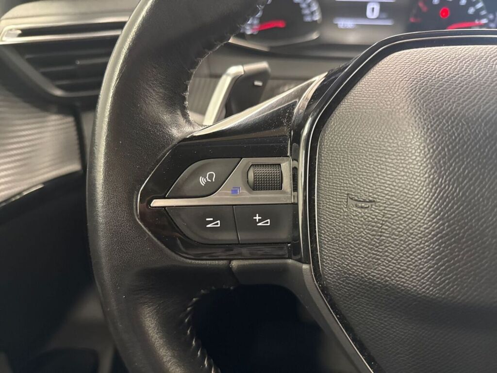 Peugeot 208 2020 Valkoinen