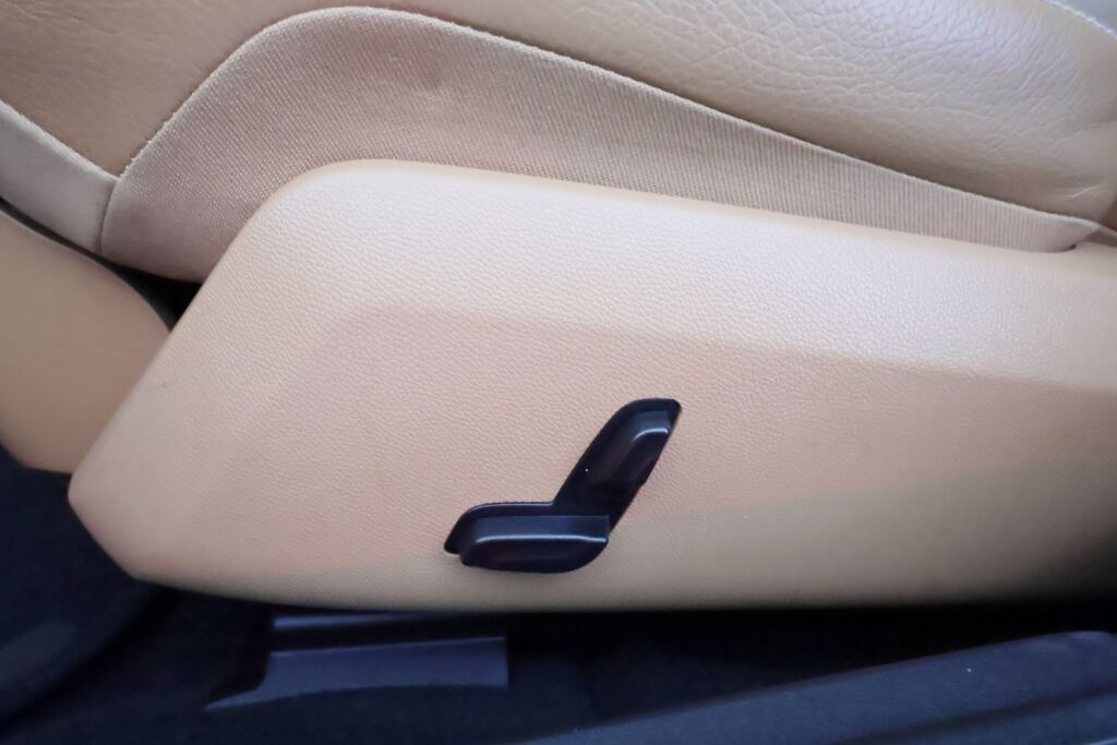 Mercedes-Benz E 2013 Musta