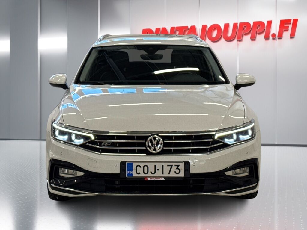 Volkswagen Passat 2020 Valkoinen