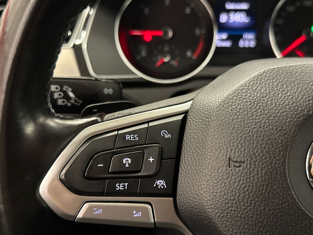 Volkswagen Passat 2020 Valkoinen