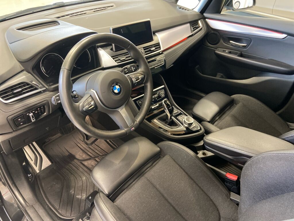 BMW 218 2020 Musta