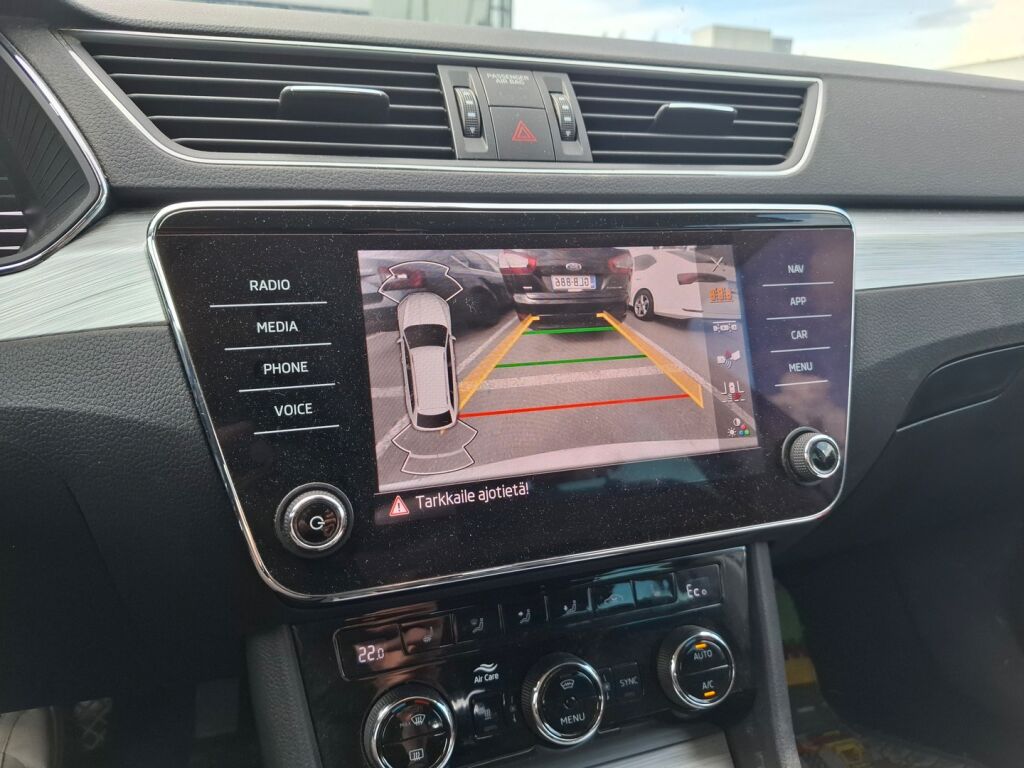 Skoda Superb 2020 Valkoinen