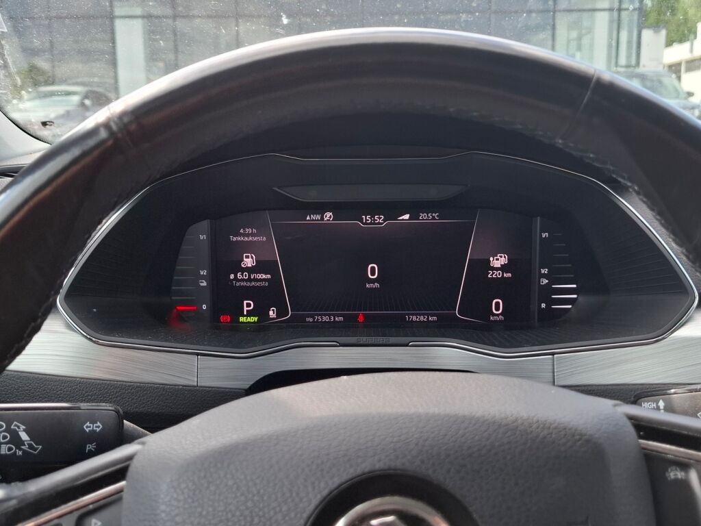 Skoda Superb 2020 Valkoinen