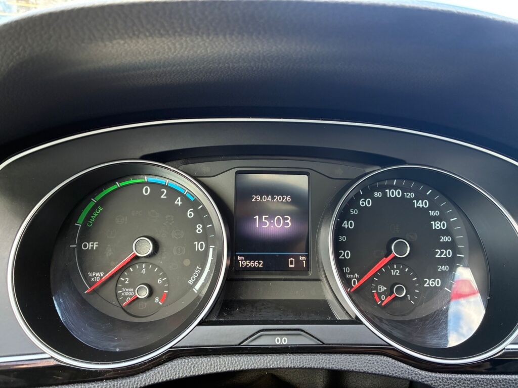 Volkswagen Passat 2017 Valkoinen