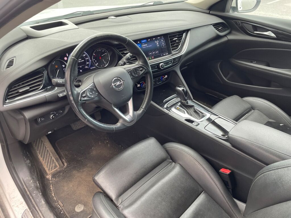 Opel Insignia 2020 Valkoinen