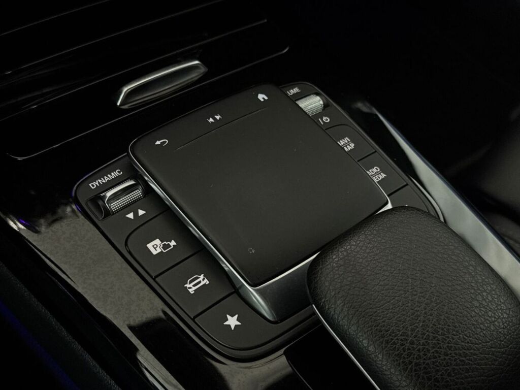 Mercedes-Benz A 2020 Harmaa
