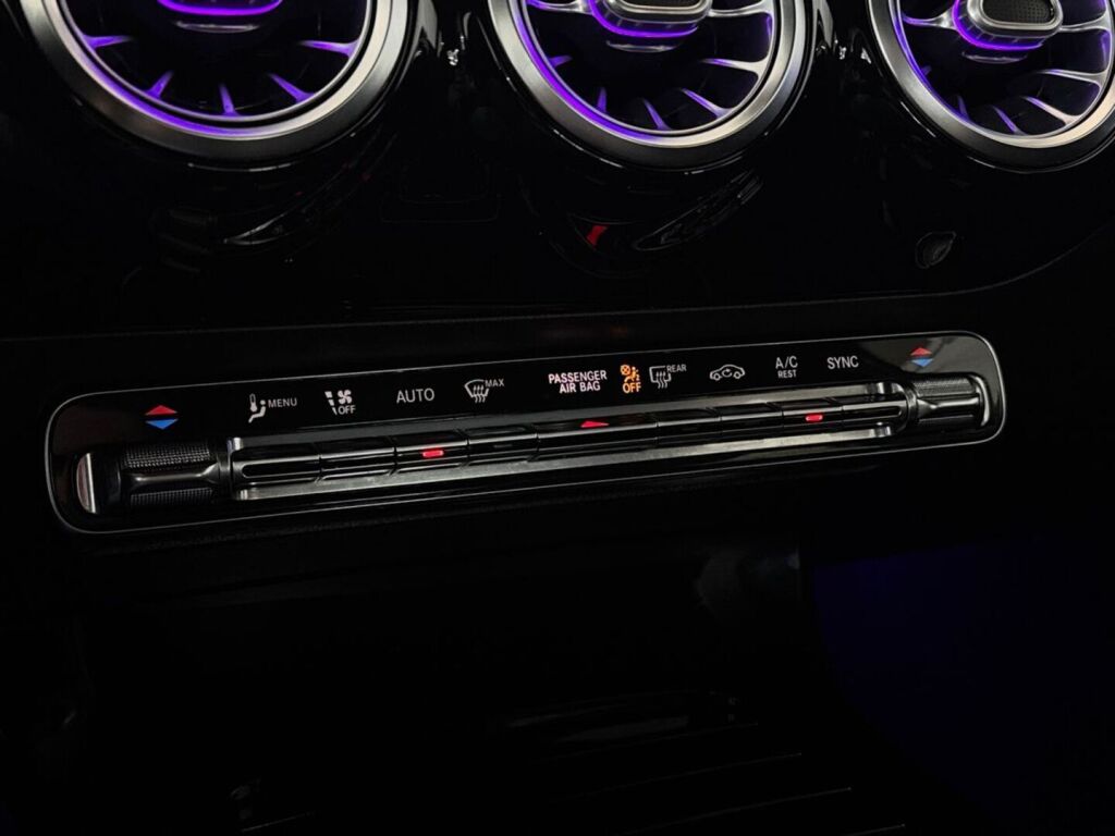 Mercedes-Benz A 2020 Harmaa