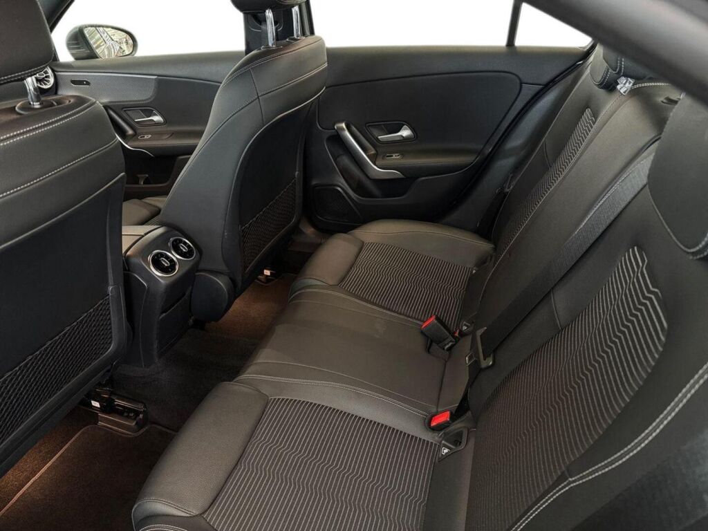 Mercedes-Benz A 2020 Harmaa