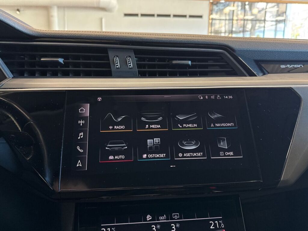 Audi e-tron 2020 Sininen