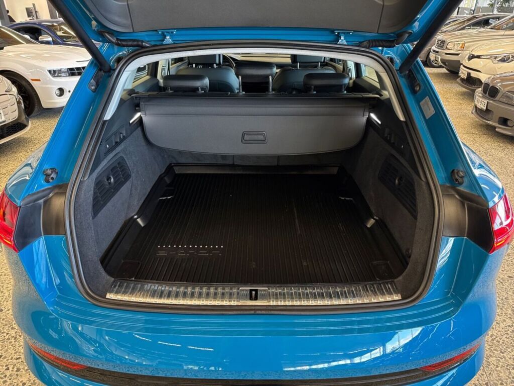 Audi e-tron 2020 Sininen