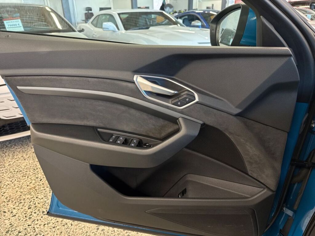 Audi e-tron 2020 Sininen